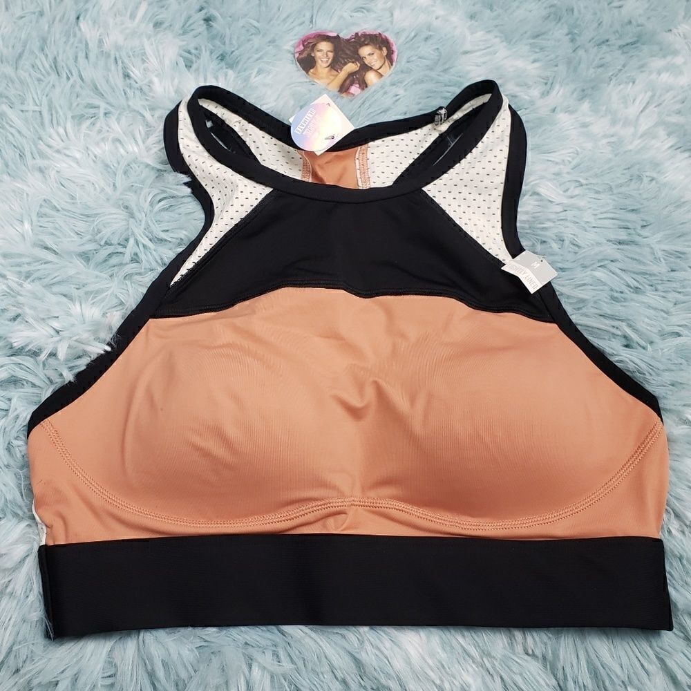 VS Pink The Ultimate Yoga Sports Bralette Medium